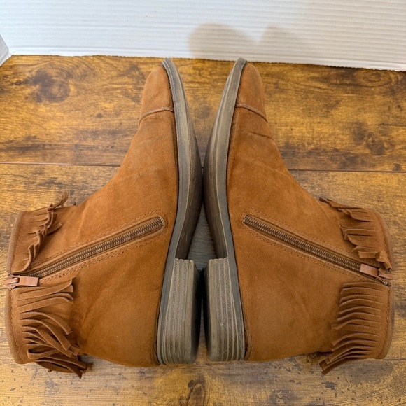 KALI Brown Tan Faux Suede Fringe Ankle Boot Size 9 Zip Up Boho Western .5” Heel - Picture 8 of 9